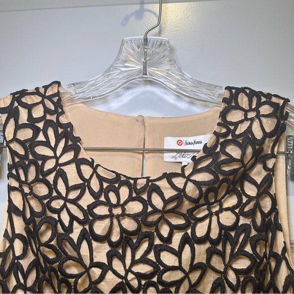 NWT Neiman Marcus For Target Lela Rose Guipure Lace Top size M - Picture 5 of 11